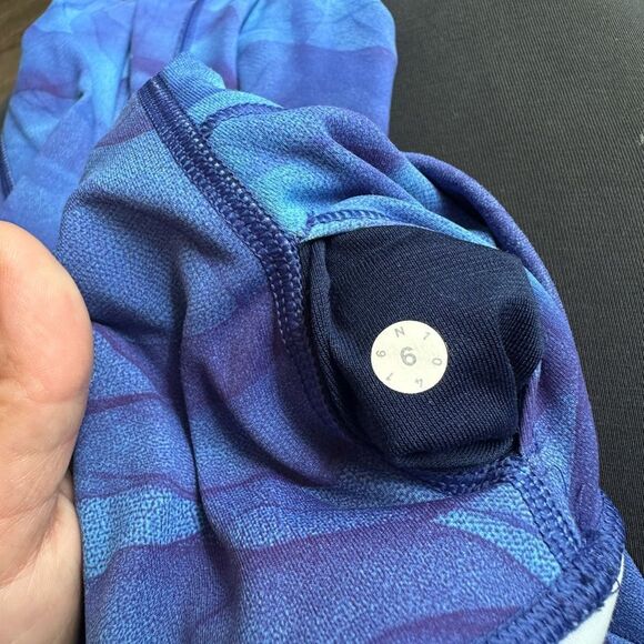 Lululemon Blue High-Waisted Leggings size 6 - Picture 4 of 4